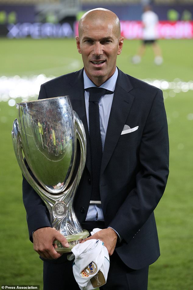 Siêu cúp châu Âu lại về với tay Zidane sau chiến thắng trước MU