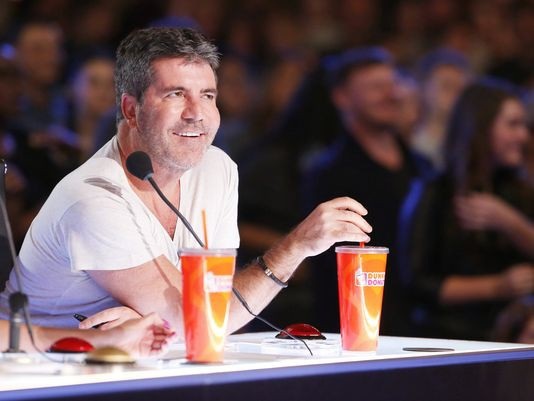 Ông trùm giải trí “Got Talent” không dùng điện thoại suốt một năm nay - 1 Ông trùm giải trí “Got Talent” Simon Cowell