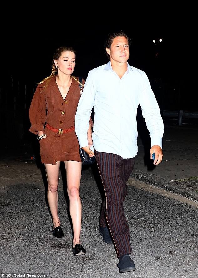 
Amber và Elon mới chia tay hồi tháng 2 vừa qua
