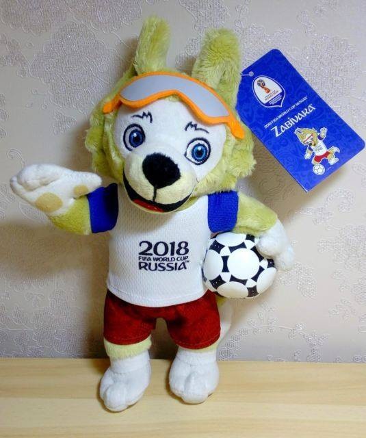 Đồ lưu niệm World Cup: Đi "săn" mỏi mắt không thấy, mua online ship tận nơi - 1