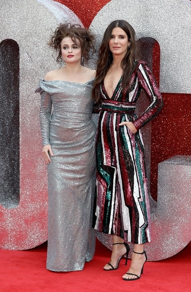 Sandra Bullock và lần hiếm hoi xuất hiện bên bạn trai - 6
Sandra Bullock và đồng nghiệp Helena Bonham Carter trên thảm đỏ