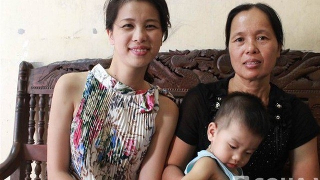 Những điều chưa biết về Á hậu Điếc toàn cầu Thuý Đoan - 1 Thuý Đoan và mẹ.