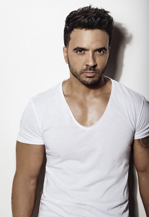 Luis Fonsi mang siêu hit 5 tỷ lượt xem “Despacito” đến Việt Nam - 1
Trên instagram của Luis Fonsi đã có dòng chia sẻ: Điểm dừng tiếp theo của Love and Dance World Tour là Panama, Puerto Rico, Cộng hòa Dominica, Ecuador, Romania, Việt Nam, Tây Ban Nha.