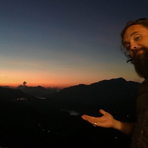 
Những hình ảnh của cặp đôi yêu du lịch xấu số.
