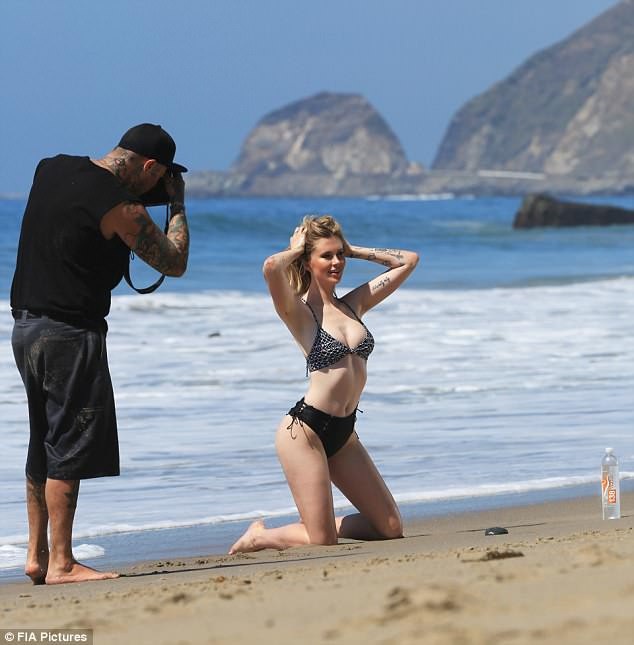 Vẻ nóng bỏng của người đẹp 22 tuổi, con gái của tài tử Alec Baldwin - 3