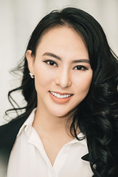 Thu Hoàng: "Nghề thẩm mỹ không phải miếng bánh ngon, cạnh tranh vô cùng khốc liệt" - 2 Thu Hoàng: "Nghề thẩm mỹ không phải miếng bánh ngon, cạnh tranh vô cùng khốc liệt" - 2