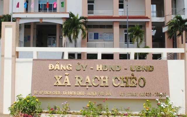 Kỷ luật Chủ tịch xã bị dừng công nhận đạt chuẩn nông thôn mới - 1 Trụ sở xã Rạch Chèo, huyện Phú Tân, tỉnh Cà Mau.