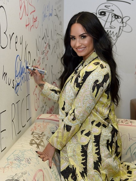 Demi Lovato tuyên bố đã ngừng ăn kiêng - 5
Demi Lovato nói việc nhịn ăn và ăn kiêng nghiêm ngặt thật sự khiến cô cảm thấy stress