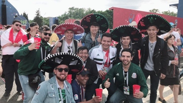 Du học sinh Việt tại Nga hừng hực giữa "chảo lửa" World Cup khiến bạn bè quê nhà ghen tị - 8 Du học sinh Việt tại Nga hừng hực giữa "chảo lửa" World Cup khiến bạn bè quê nhà ghen tị - 8