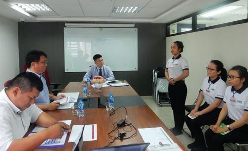 Thực tập sinh đừng đến Nhật chỉ vì tiền! - 1 Một công ty Nhật trực tiếp phỏng vấn thực tập sinh tại Công ty TNHH Esuhai