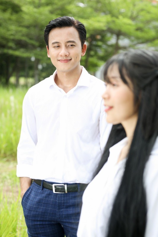 Mai Tài Phến là người tình của Mỹ Tâm trong Đừng hỏi em hay thầy giáo má lúm trong Em gái mưa của Hương Tràm. Anh còn bị đồn là tình cũ của Tràm, tuy nhiên Mai Tài Phến chia sẻ cả hai chỉ mới tìm hiểu 1 tháng nên chưa thể gọi là tình yêu.