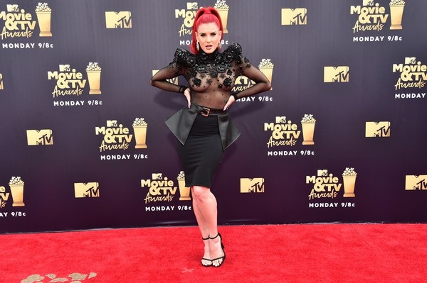 
Ca sỹ Justina Valentine bốc lửa trên thảm đỏ lễ trao giải MTV Movie And TV diễn ra ngày hôm nay tại Mỹ
