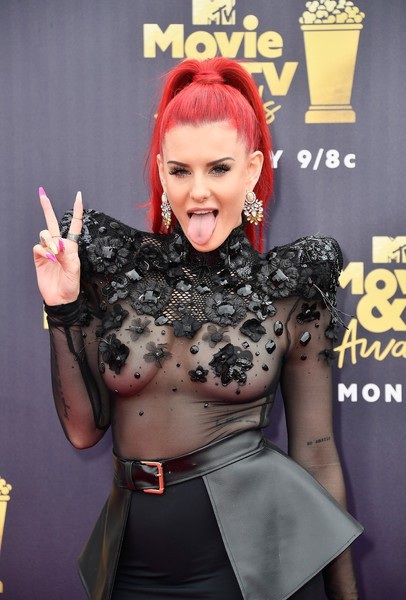 
Justina Valentine ra mắt album đầu tay Scarlet Letter vào năm 2016
