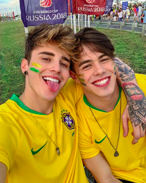 CĐV Brazil điển trai rất giống Justin Bieber gây "sốt" tại World Cup - 8 CĐV Brazil điển trai rất giống Justin Bieber gây "sốt" tại World Cup - 8