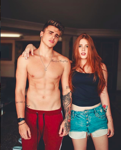 CĐV Brazil điển trai rất giống Justin Bieber gây "sốt" tại World Cup - 9 Anh chàng đã có bạn gái xinh đẹp, nóng bỏng
