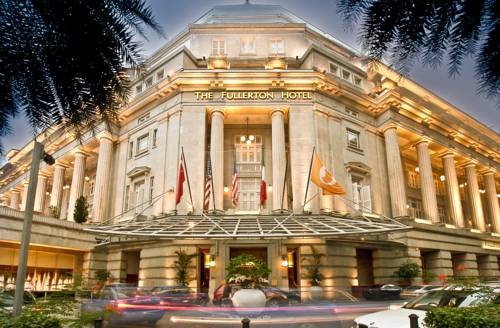 Ai trả tiền khách sạn cho ông Kim Jong-un ở Singapore? - 2 Bên ngoài khách sạn Fullerton Hotel Singapore (Ảnh: Telegraph)