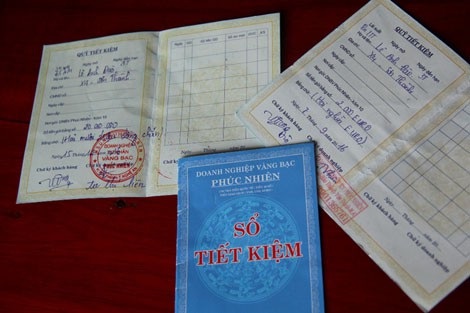 Cảnh báo "tín dụng đen" núp bóng doanh nghiệp phát hành sổ tiết kiệm - 1 Sổ huy động vốn, sổ tiết kiệm… các doanh nghiệp phát hành trái phép để huy động vốn rồi tuyên bố vỡ nợ.