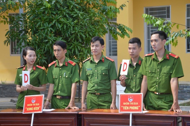 “Bông hồng thép” của lực lượng cảnh sát cơ động Công an Sóc Trăng - 3 Thượng sĩ Ngọc Điểm trong một lần tham gia hoạt động Đoàn thanh niên.