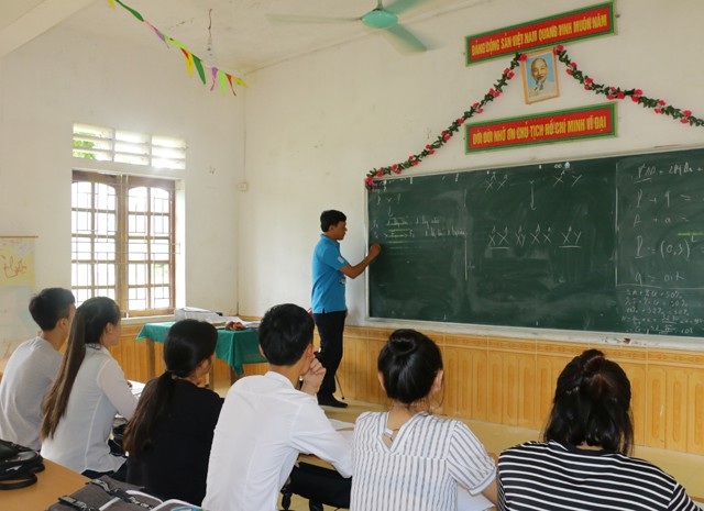 Nghệ An: Hỗ trợ tối đa cho thí sinh thi THPT quốc gia - 1 Các trường tổ chức ôn thi nước rút cho thí sinh tham dự kỳ thi THPT quốc gia 2018