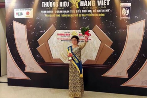 Xảo trá như thị trường thực phẩm chức năng (kỳ 3): Những địa chỉ “đen” - 7 Hình ảnh được cho là mạo nhận giải thưởng của Đông y Dung Hà.