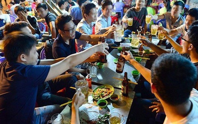 Chỉ được bán rượu bia, đồ uống có cồn từ 6-22 giờ? - 1 (Ảnh minh hoạ)