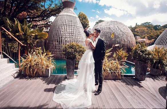 Cuộc sống của Diệp Lâm Anh sau đám cưới bạc tỷ với ông xã thiếu gia - 4 Cả hai dành cho nhau nụ hôn nồng nàn trong không gian lãng mạn.