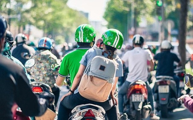 Đề xuất nghỉ Tết 9 ngày, lương hưu tăng 6,92 %, ai điều chỉnh lái xe Grab? - 1 Đề xuất nghỉ Tết 9 ngày, lương hưu tăng 6,92 %, ai điều chỉnh lái xe Grab? - 1