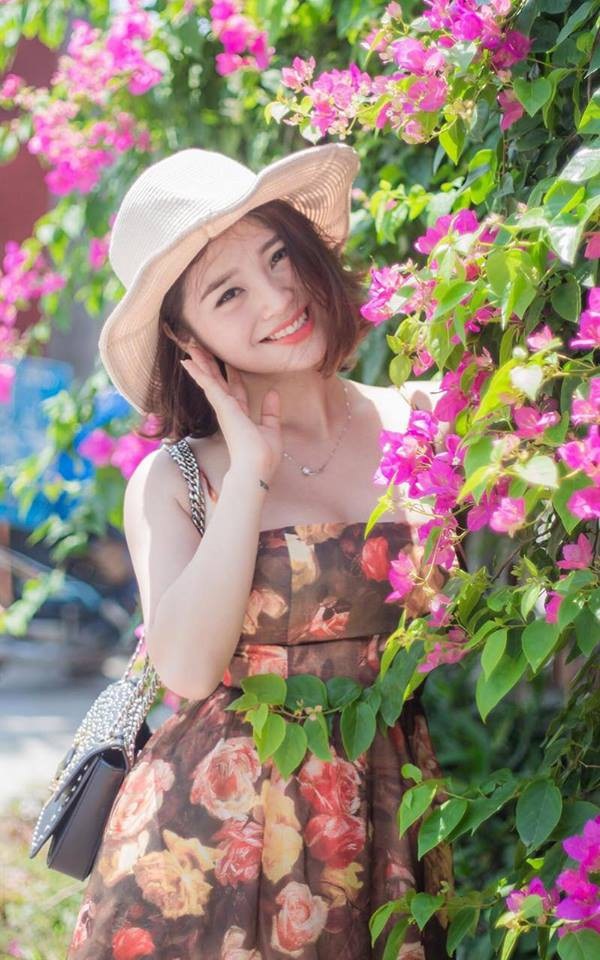 “Hot girl múa côn” chia sẻ bí quyết sở hữu vòng một gợi cảm không dao kéo - 12 “Hot girl múa côn” chia sẻ bí quyết sở hữu vòng một gợi cảm không dao kéo - 12