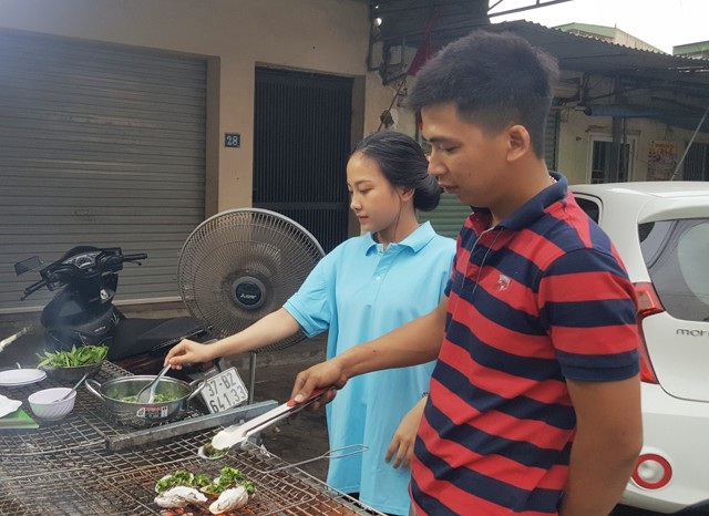 Nghỉ hè, phụ huynh bỏ tiền thuê chỗ làm thêm cho con - 3 Làm thêm ngày hè không chỉ cho các em thu nhập mà còn giúp các em học hỏi được nhiều điều về kỹ năng giao tiếp, ứng xử, kế hoạch làm việc khoa học và đặc biệt là tránh xa các tệ nạn xã hội