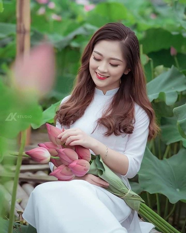 Những nữ sinh xinh xắn tại cuộc thi tài sắc sinh viên Imiss Thăng Long 2018 - 16
Nguyễn Thu Thủy