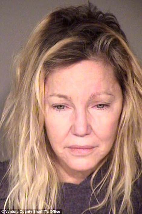 Heather Locklear bị bắt và phải chi 20 nghìn USD tiền bảo lãnh - 4
Ảnh căn cước mới nhất của ngôi sao điện ảnh 1 thời, cô phải vào viện điều trị thần kinh hôm 17/6 vừa qua