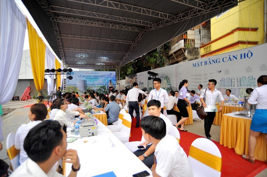 Amber Riverside “hút khách” ngày mở bán - 1 Lễ mở bán Amber Riverside ngày 24/6 ngay tại dự án ghi nhận nhiều giao dịch thành công