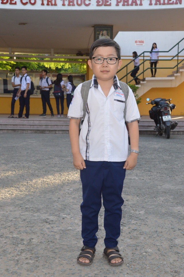 Thí sinh cao 1m đi thi THPT Quốc gia - 2 Kỳ Tài là một học sinh có học lực khá.