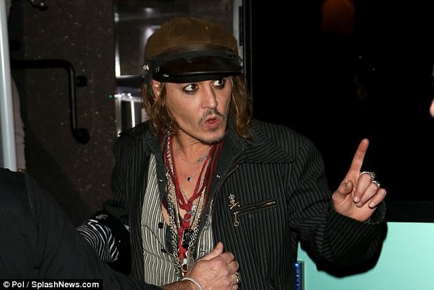 Con trai Johnny Depp nhập viện cấp cứu - 4
Sức khỏe của Johnny Depp cũng khiến fan lo lắng thời gian gần đây khi anh có dấu hiệu sút cân.