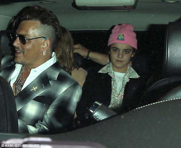 Con trai Johnny Depp nhập viện cấp cứu - 5
Con trai của Johnny Depp - Jack Depp III đã phải nhập viện cấp cứu vì tình trạng sức khỏe xấu.