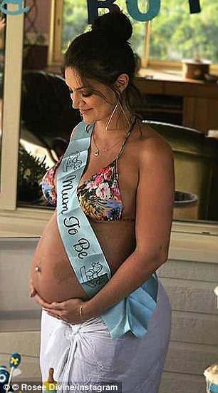 Drake xác nhận có con với diễn viên phim "người lớn" - 2
Thông tin này gây xôn xao dư luận từ nhiều tháng qua nhưng tới giờ ca sỹ nổi tiếng mới xác nhận