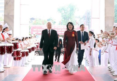 Tổng Bí thư dự lễ kỷ niệm 70 năm ngày Bác Hồ kêu gọi thi đua ái quốc - 1
Tổng Bí thư Nguyễn Phú Trọng và Phó Chủ tịch nước Đặng Thị Ngọc Thịnh đến dự Lễ kỷ niệm. Ảnh: Thống Nhất/TTXVN