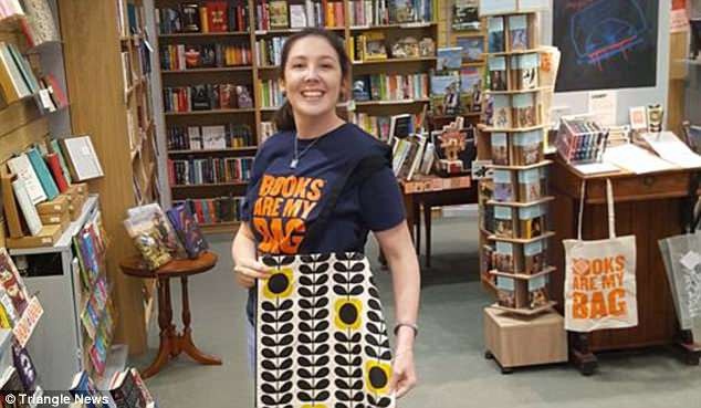 Chị Georgia Duffy trong tiệm sách nhỏ của mình.