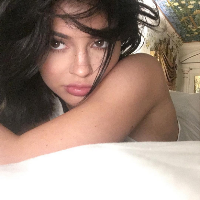 Khi sao mặt mộc vẫn xinh - 11 Kylie Jenner