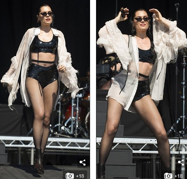 Jessie J mặc gợi cảm trên sân khấu - 10 Jessie J mặc gợi cảm trên sân khấu - 10