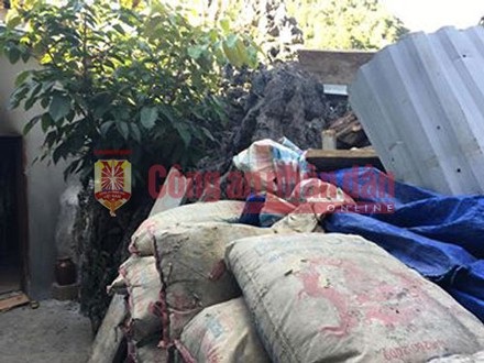 Vụ tiêu diệt 2 trùm ma túy: Phát hiện 3 thi thể trên tay cầm súng tại sào huyệt - 3 Các đối tượng dùng bao xi măng, bao cát lập luỹ chiến chống trả lực lượng chức năng.