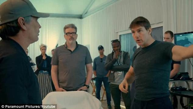 Chiêm ngưỡng cú nhảy 7.600m đi vào lịch sử điện ảnh của Tom Cruise - 5 Cruise trên phim trường Mission: Impossible - Fallout.