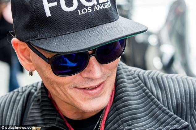 “Cướp biển” Johnny Depp gầy gò, xuống sắc đáng kinh ngạc - 3