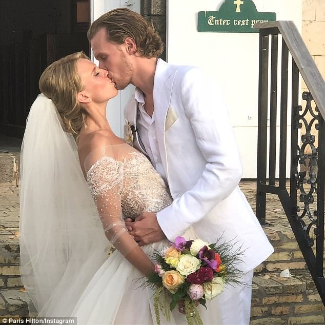 Chùm ảnh đẹp trong hôn lễ em trai Paris Hilton - 4
Tessa sinh ra trong một gia đình khá giả tại Đức.