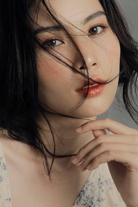 Chị gái Nam Em trầy trật, loay hoay thoát khỏi cái bóng của em gái - 11 Chị gái Nam Em trầy trật, loay hoay thoát khỏi cái bóng của em gái - 11