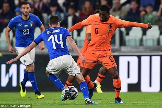 Hà Lan và Italia bất phân thắng bại tại Juventus Arena - 3
Georginio Wijnaldum chơi khá hay khi được đá chính cho Hà Lan trước Italia