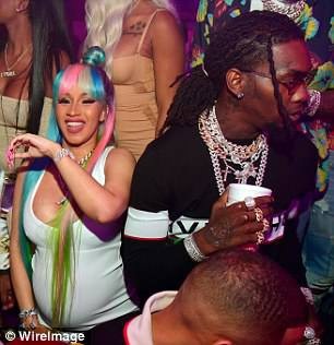 Cardi B và bạn trai gây lóa mắt với trang sức kim cương - 5
Cô hầu như đã tạm dừng mọi kế hoạch biểu diễn trong thời gian này