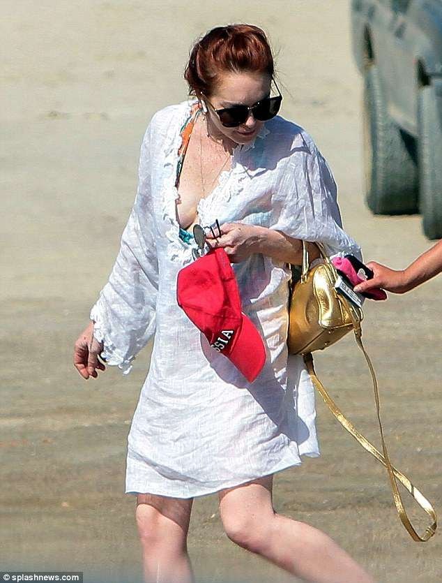 
Ngôi sao 31 tuổi còn chia sẻ thêm rằng, cô dành thời gian tìm hiểu về tôn giáo và ngoại ngữ. Cô có thể nói được tiếng Anh, tiếng Pháp và hiểu được tiếng Nga.
