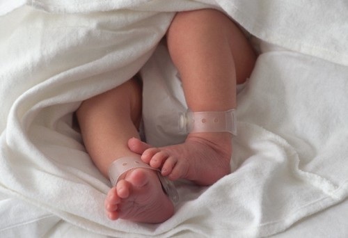 Xét nghiệm máu có thể dự báo sinh non - 1
Các nhà nghiên cứu Mỹ và Đan Mạch đã tìm ra phương pháp xét nghiệm máu dự báo chính xác đến 80% nguy cơ phụ nữ mang thai sinh non. Ảnh: cnn.com