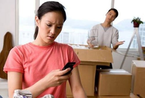 Người yêu cũ nhắn tin hẹn gặp chồng, vợ lên mạng xin chị em cách trị “con giáp thứ 13” - 1 Người yêu cũ nhắn tin hẹn gặp chồng, vợ lên mạng xin chị em cách trị “con giáp thứ 13” - 1